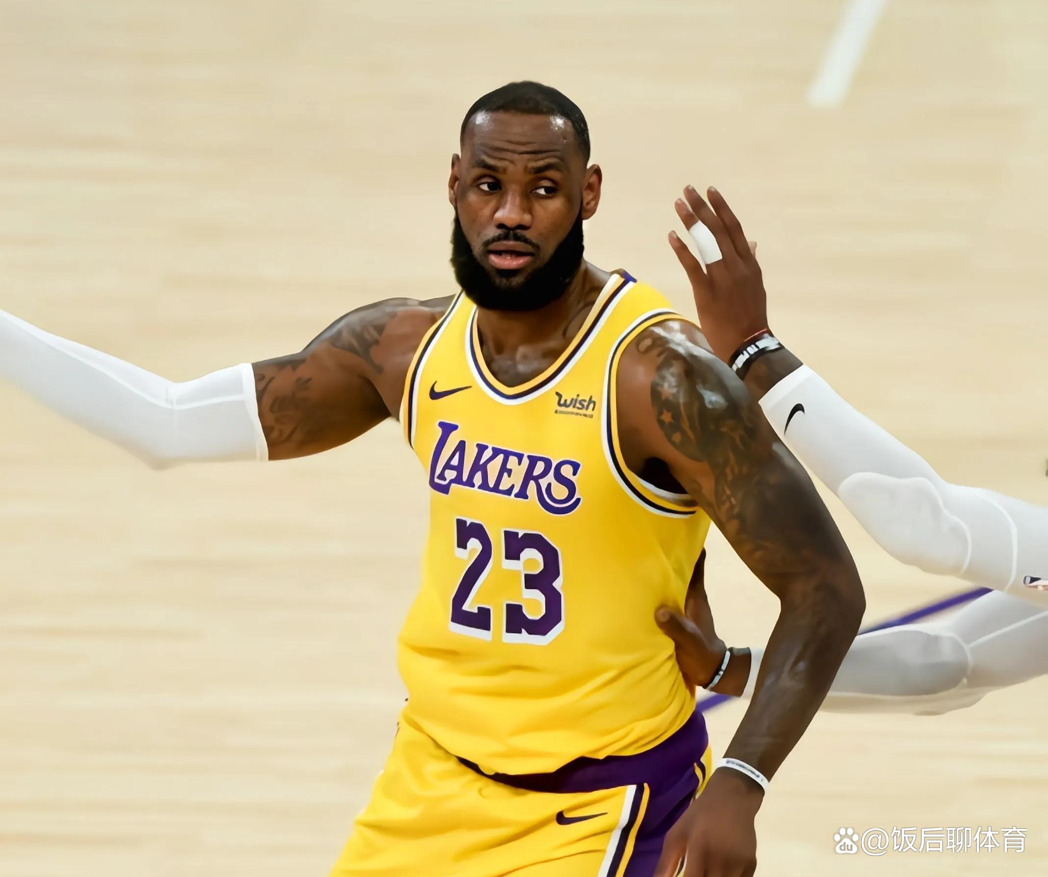 浓眉哥在利物浦比赛中重要助攻，锐不可当引发热议！