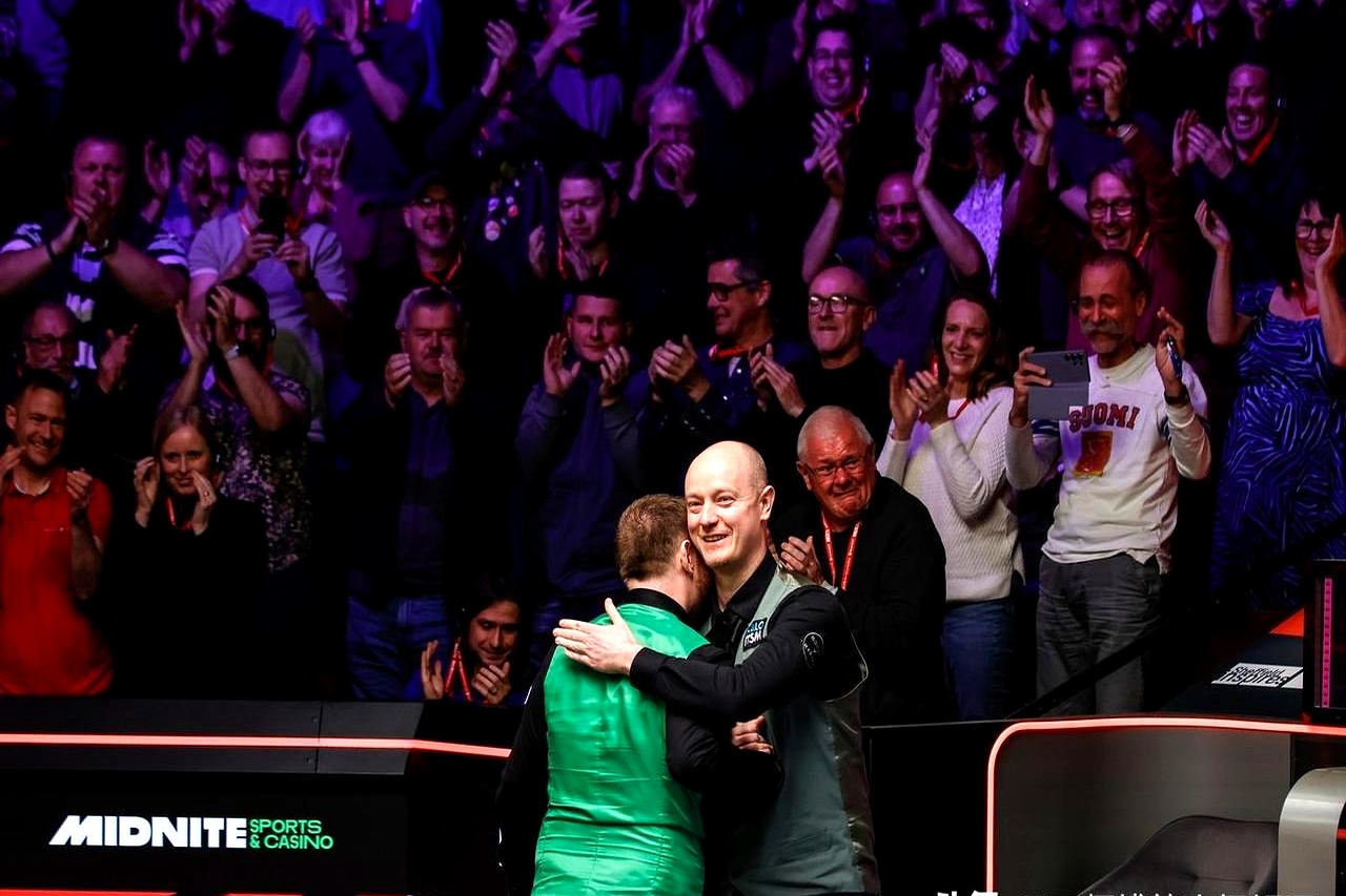 Karsa迎来七赛季出色发挥，阿森纳观众热烈欢呼！